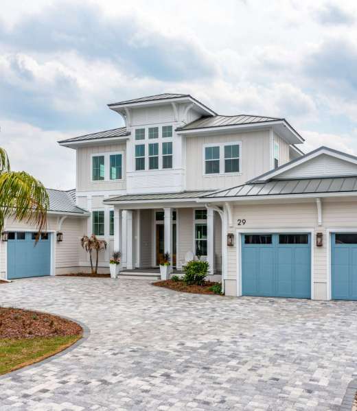 New,Home,Construction,Model,Home,Exterior,Front,Yard